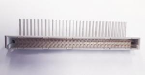  Kretskortskontakt / Stiftdon 64 stift Vinklade