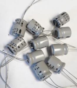 Kondensator 47uF 25V Elektrolyt    ( 10st )