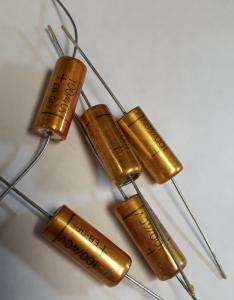 Kondensator 100uF 40v Elektrolyt Axiell ( 5st )