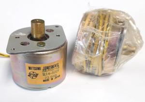 Motor M38E-1S  R14-5219 MITSUMI  NOS