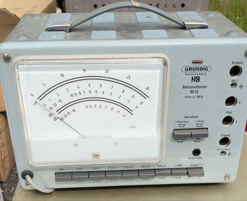 Röhrenvoltmeter RV 55 10HZ - 1MHz Grundig messgeräte