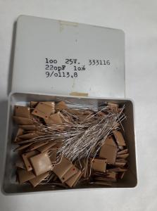 220pF 25V Keramisk kondesator  ca 100 st i låda