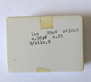 0,56pF 250V Keramisk kondesator ca 100 st i låda