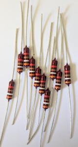 Motstånd 390ohm  0.5W, 10st