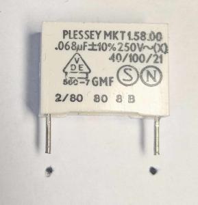 Kondensatorn  0,068uF 10% 250V Plessey MKT 1.58.00