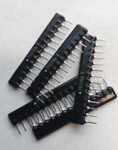 Motståndsnät 7 x 220 Ohm  5 st