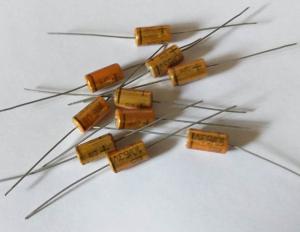  Kondensator 10uF 63V 10st