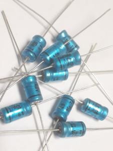 Kondensator 15uF 40V  Philips 10st