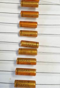 Kondensator  100uF 16V 10 st ROE