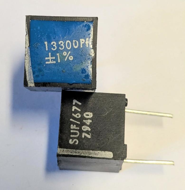 Kondensator 13300pF 1% = 13,3nF
