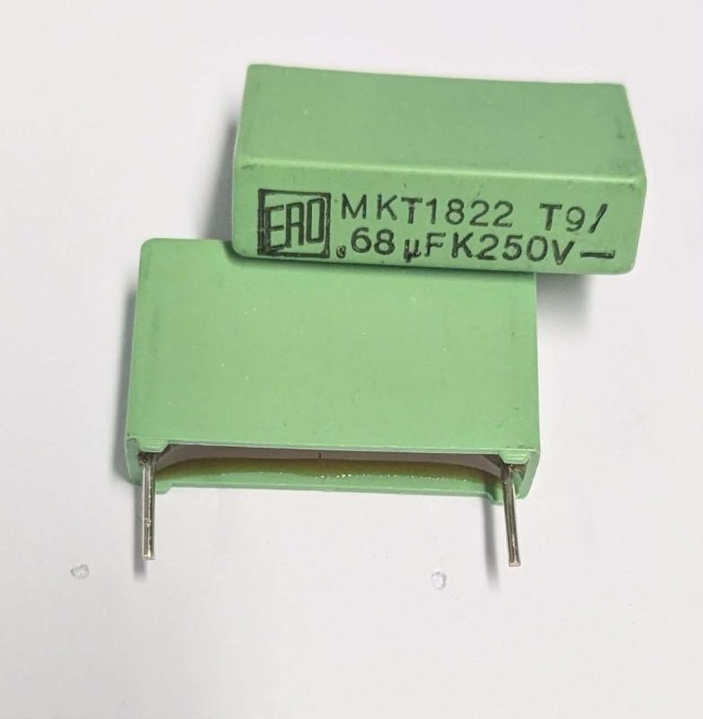 Kondensator 0,68uF 250V Polyester ERO MKT1822 T9