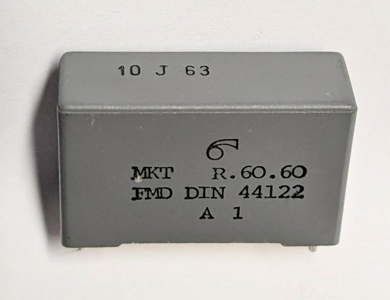 Kondensator 10uF 63V 5% MKT Polyester