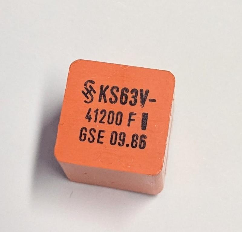 Kondensator 14200pF 63V 1% Polyester Siemens