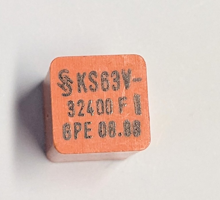 Kondensator 32400pF 63V 1% Polyester Siemens