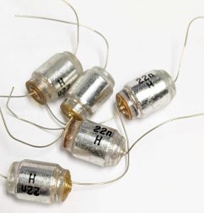 Styrol kondensator 22n H 5st