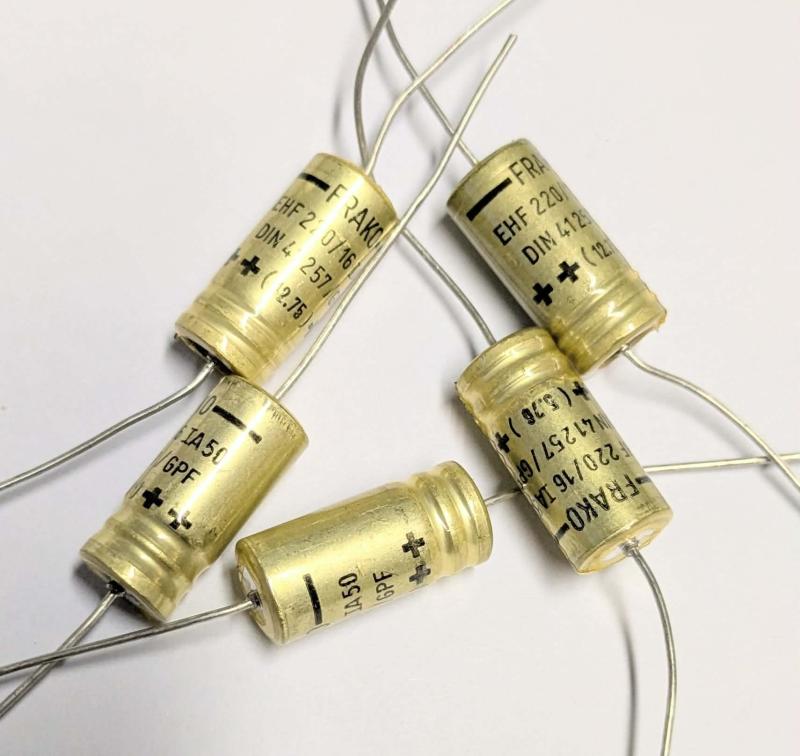 Kondensator 220uF 16v Axiell Elektrolyt ( 5st )