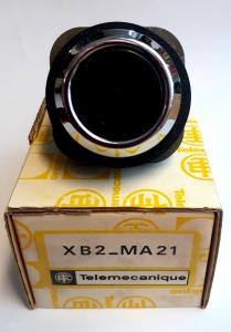 Momentan tryckknappsbrytare NY i orginallåda  XB2_MA21