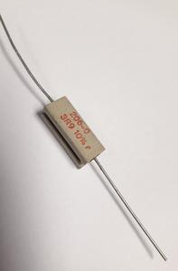 Motstånd trådlindat keramiskt fodral; 3,9 Ohm 4W 10% 206-0