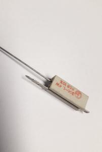 Motstånd trådlindat keramiskt fodral; 68 Ohm 4W 10% 206-0