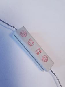 Motstånd trådlindat keramiskt fodral; 10  Kohm 9W 5%; VTM 214-0