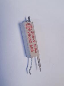 Motstånd trådlindat keramiskt fodral; 6,8 Ohm 5W 5%; VTM 208-9