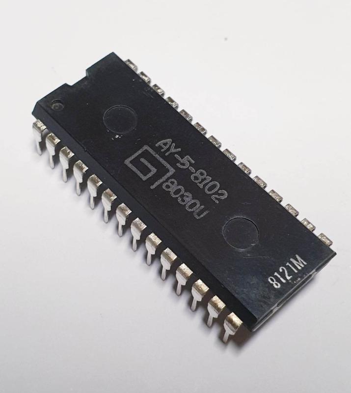 AY-5-8102 GI DIP28 vintage integrated circuit  NOS