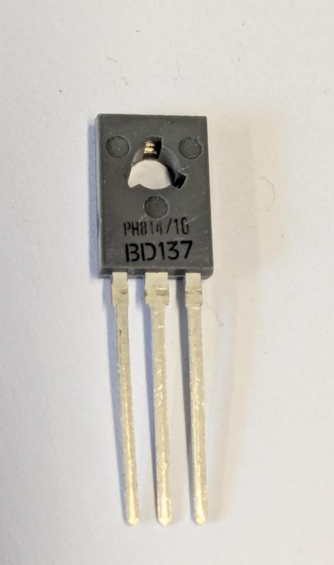 BD137