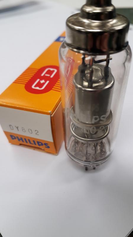 DY802 Philips NOS