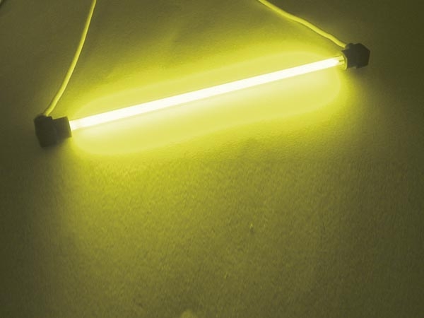 Fluorescerande glaslysrör, 100 mm Gul 