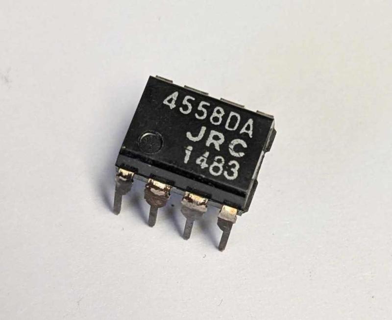 JRC4558D dual op amp