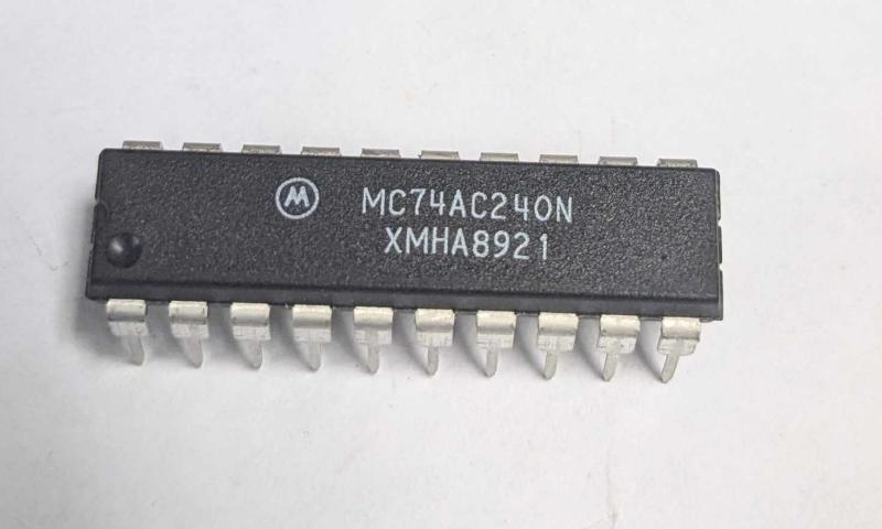 MC74AC240N