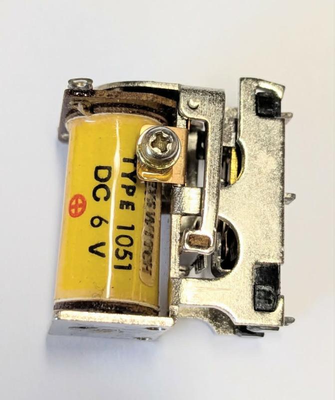 Relä 1051 DC6V  NOS
