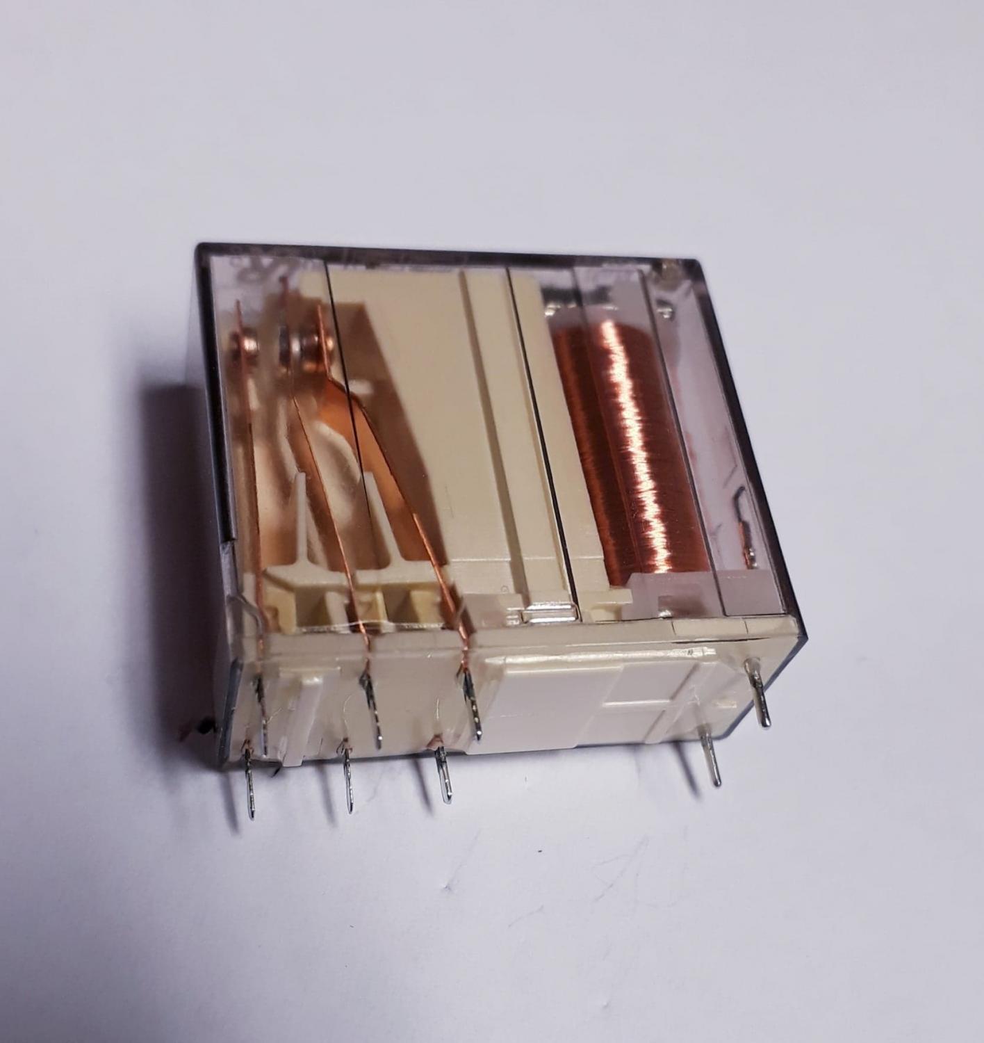Relä 24V 6A 2 pol PCB växlande , Schrack