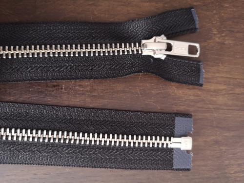 YKK Metallblixtlås 6mm, Silverfärgade Tänder, Svart Tyg