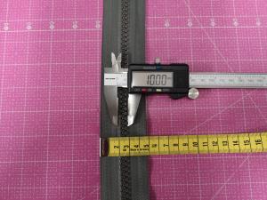 YKK Kapellblixtlås Grå – 10mm Vislon UV-beständig med Dubbel Plastlöpare