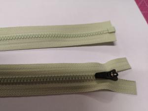 Blixtlås delbar tagg 4mm 46 cm i ljus grön