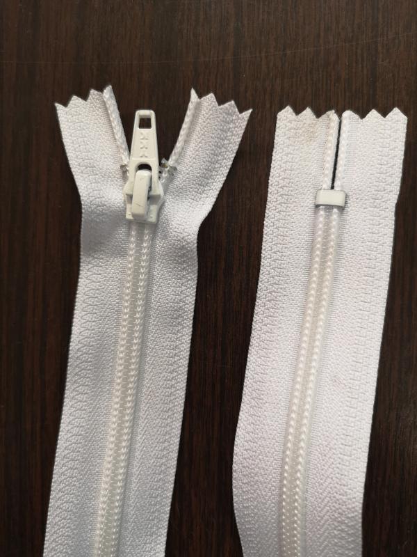 YKK Blixtlås Spiral 6 mm Vit – Fast 38 cm | F-kod: 501
