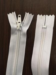 YKK Blixtlås Spiral 6 mm Vit – Fast 38 cm | F-kod: 501