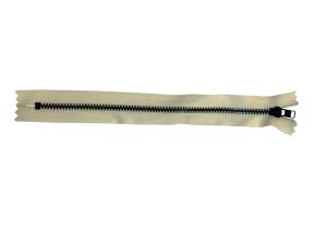 Metallblixtlås, 4 mm fast, YKK, 20 cm,f-kod: 841, (G) Gräddvit
