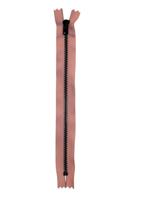 Metallblixtlås, 4 mm fast, YKK, 20 cm,f-kod: 811, (T) Gammelrosa