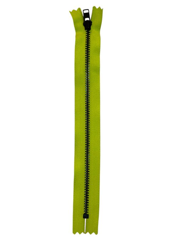 Metallblixtlås, 4 mm fast, YKK, 20 cm,f-kod: 874, (F) Limegrön