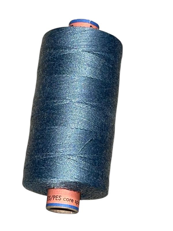 Sytråd 50 – Mörk Stålblå – Extra stark & slitstark (500 meter)