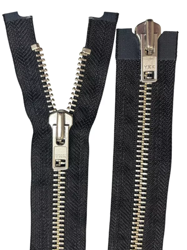 Extra kraftigt 2-vägs metallblixtlås från YKK. Perfekt för tunga jackor, kapell och MC-kläder.