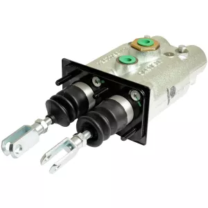 Huvudbromscylinder Cih 82024410