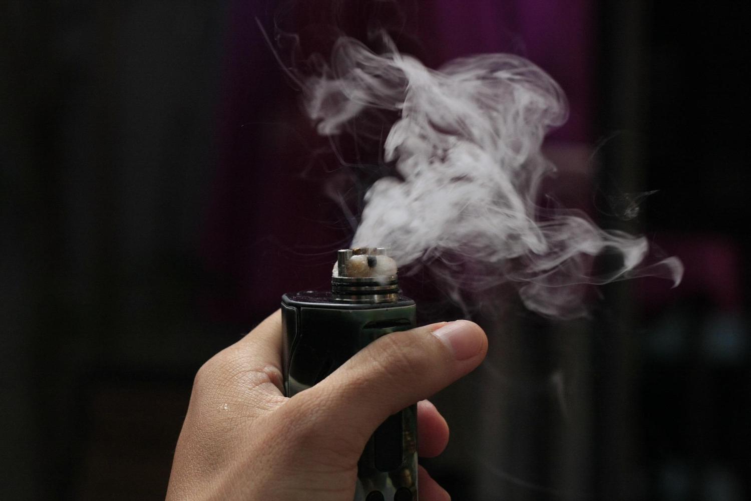 Varför är min vape varm? Orsaker och lösningar