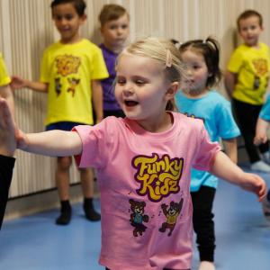 FunkyKidz T-shirt Rosa