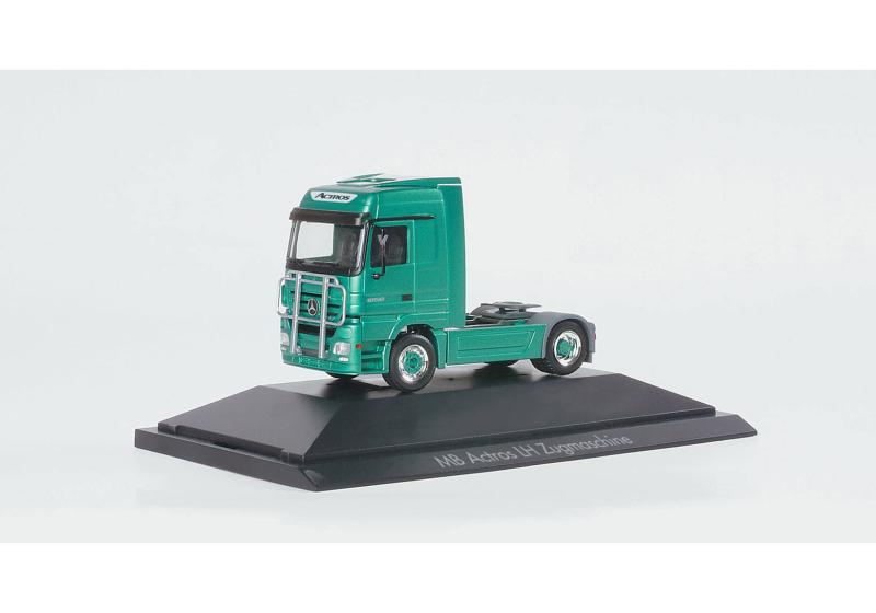Herpa 110280 Lastbil Mercedes-Benz Actros LH '02 rigid tractor, 2a, PC