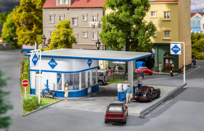 FALLER 191784 Byggsats ARAL tankstation / bensinmack / Small filling station Nyhet 2022