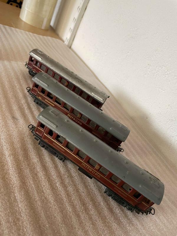 Märklin paket med MITROPA 342 Speisewagen & 343 Schlafwagen begagnade, väl använda
