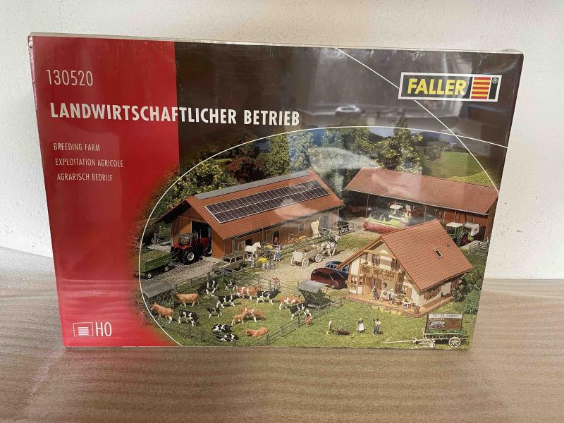FALLER 130520 Byggnad Farm / Stall